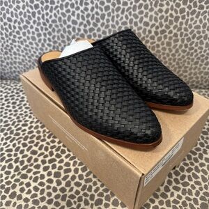 Nisolo AMA woven mule in black